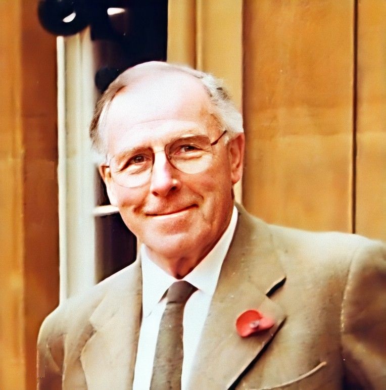 Photo of photos/Donald Mackenzie 1912-2004 portrait c1990